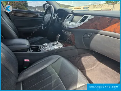 HYUNDAI GENESIS BH 380 ROYAL