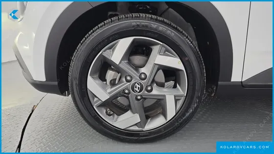 HYUNDAI VENUE 1.6 FLUX