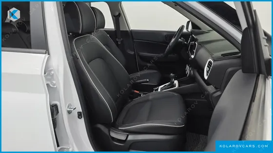 HYUNDAI VENUE 1.6 FLUX