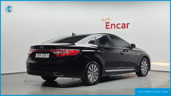 HYUNDAI GRANDEUR PREMIUM