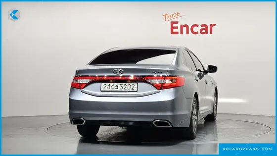 HYUNDAI GRANDEUR PREMIUM