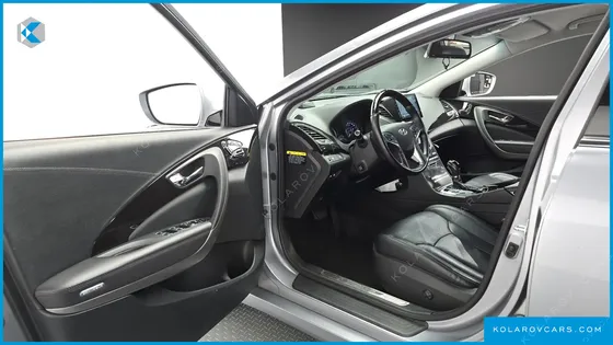 HYUNDAI GRANDEUR PREMIUM