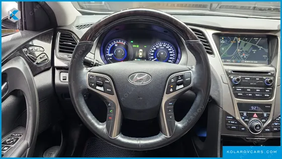 HYUNDAI GRANDEUR PREMIUM