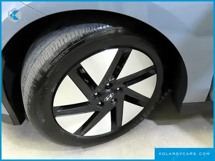 HYUNDAI IONIQ 6 STANDARD