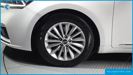 KIA K7 3.0 LPI LUXURY (RENTAL CAR)