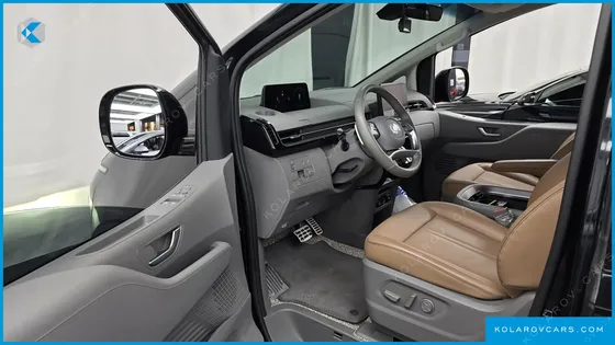 HYUNDAI STARIA L3.5 LOUNGE 7-SEATER
