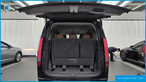HYUNDAI STARIA L3.5 LOUNGE 7-SEATER