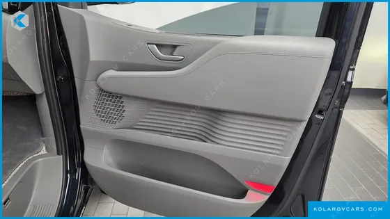 HYUNDAI STARIA L3.5 LOUNGE 7-SEATER