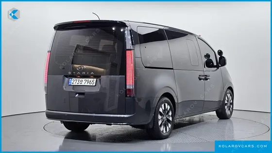 HYUNDAI STARIA L3.5 LOUNGE 7-SEATER