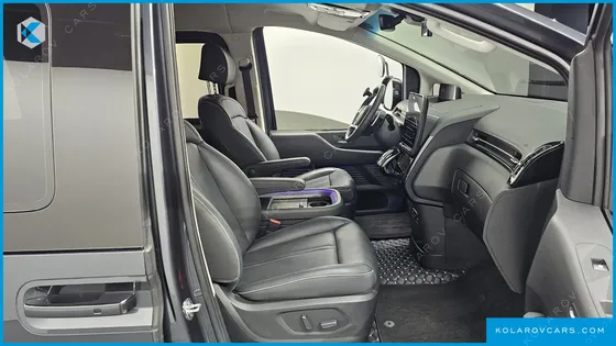 HYUNDAI STARIA L3.5 LOUNGE 7-SEATER