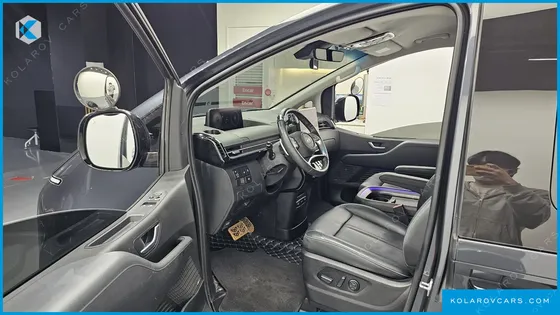 HYUNDAI STARIA L3.5 LOUNGE 7-SEATER