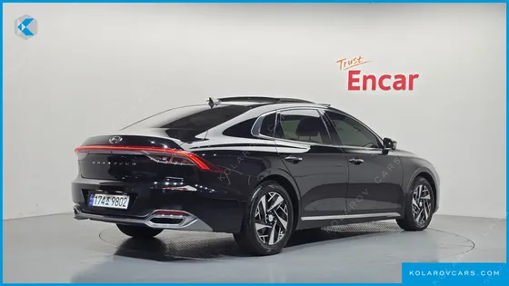 HYUNDAI GRANDEUR LE BLANC