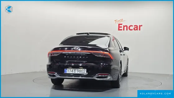 HYUNDAI GRANDEUR LE BLANC