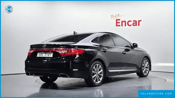 HYUNDAI GRANDEUR HG240 MODERN