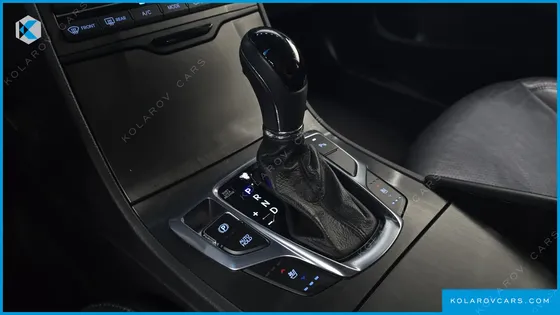 HYUNDAI GRANDEUR HG240 MODERN