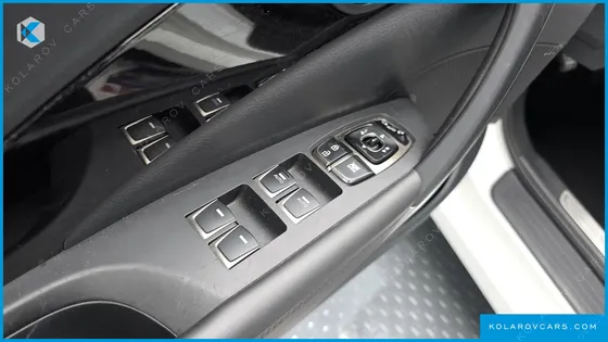 HYUNDAI GRANDEUR HG300 PREMIUM