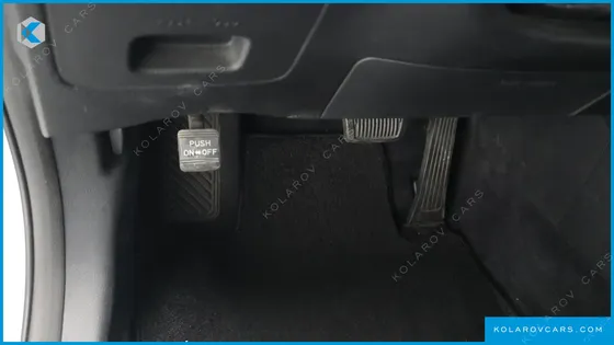 HYUNDAI GRANDEUR HG300 PREMIUM