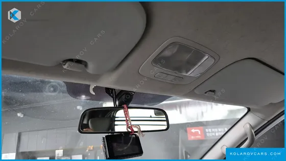 HYUNDAI STAREX 5-SEATER VAN