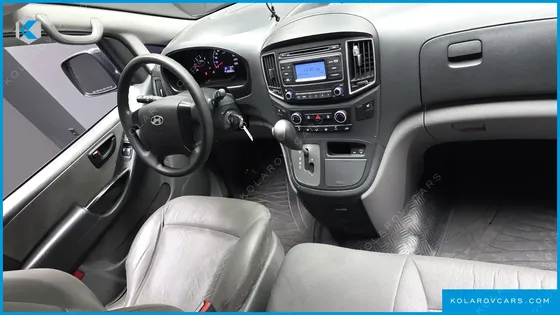 HYUNDAI STAREX 3-SEATER VAN