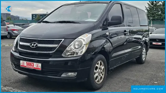 HYUNDAI STAREX 5-SEATER VAN