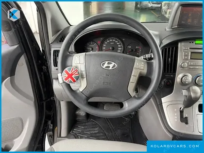 HYUNDAI STAREX 5-SEATER VAN