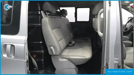 HYUNDAI STAREX 5-SEATER VAN