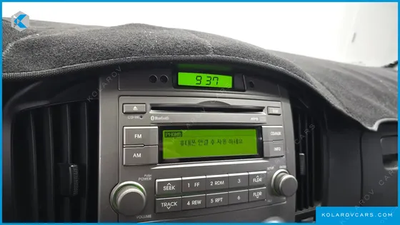 HYUNDAI STAREX 5-SEATER VAN