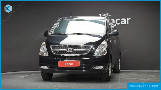 HYUNDAI STAREX 5-SEATER VAN