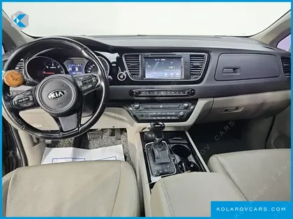 KIA CARNIVAL 9-SEATER PRESTIGE