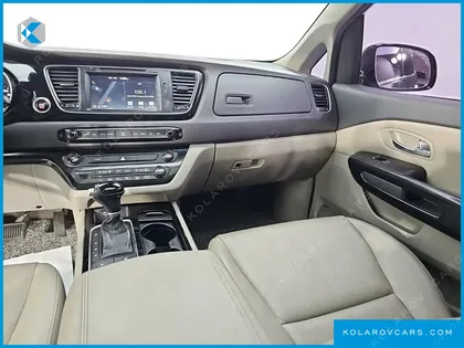 KIA CARNIVAL 9-SEATER PRESTIGE