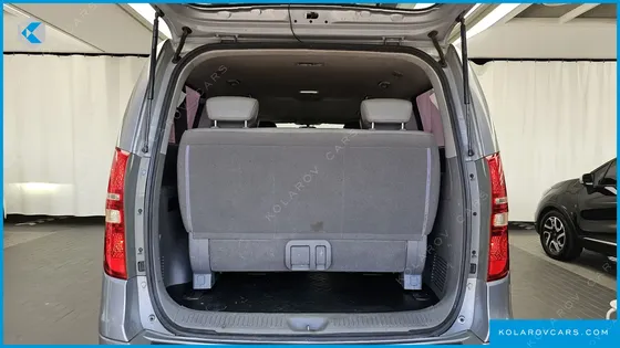 HYUNDAI STAREX 12-SEATER WAGON