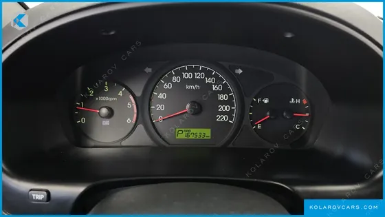 HYUNDAI STAREX 12-SEATER WAGON