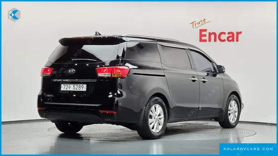 KIA CARNIVAL 11-SEATER LUXURY