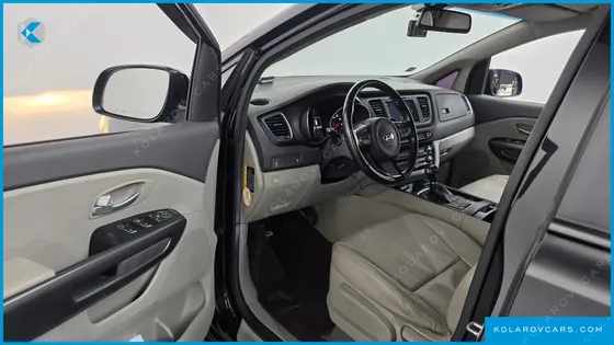 KIA CARNIVAL 11-SEATER LUXURY