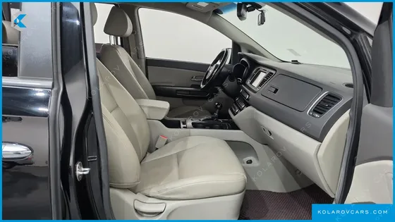 KIA CARNIVAL 11-SEATER LUXURY