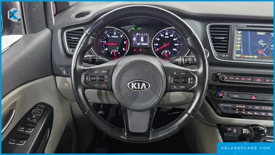KIA CARNIVAL 11-SEATER LUXURY