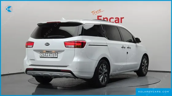 KIA CARNIVAL 9-SEATER LUXURY