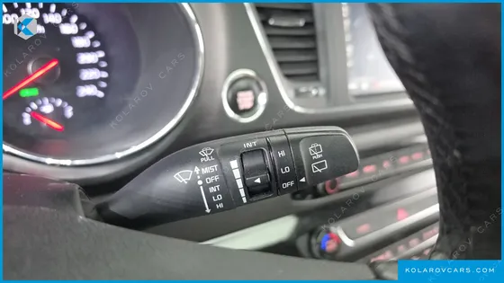 KIA CARNIVAL 9-SEATER LUXURY