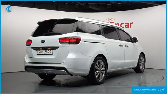 KIA CARNIVAL 9-SEATER PRESTIGE