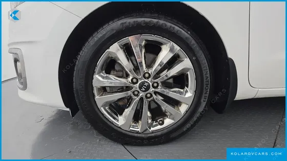 KIA CARNIVAL 9-SEATER PRESTIGE