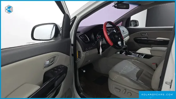 KIA CARNIVAL 9-SEATER PRESTIGE
