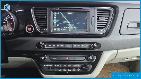 KIA CARNIVAL 9-SEATER PRESTIGE