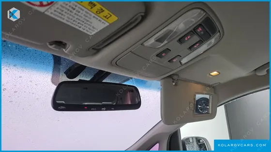 KIA CARNIVAL 9-SEATER PRESTIGE