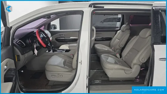 KIA CARNIVAL 9-SEATER PRESTIGE
