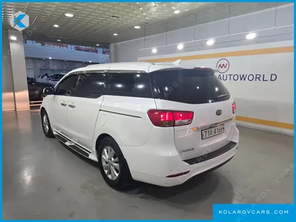 KIA CARNIVAL 11-SEATER LUXURY