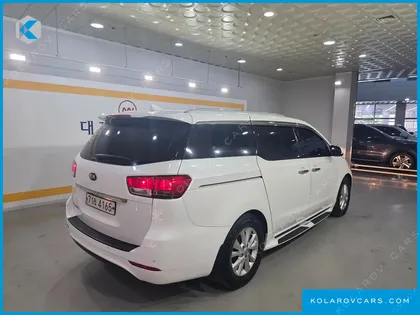 KIA CARNIVAL 11-SEATER LUXURY