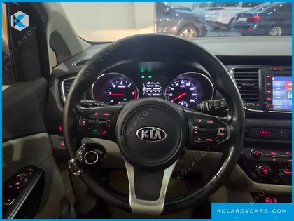 KIA CARNIVAL 11-SEATER LUXURY
