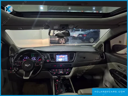 KIA CARNIVAL 11-SEATER LUXURY