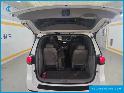 KIA CARNIVAL 11-SEATER LUXURY