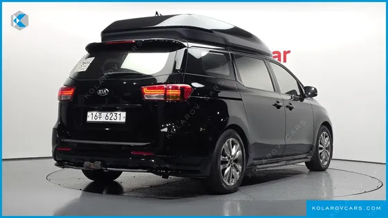 KIA CARNIVAL 9-SEATER HI-LIMOUSINE